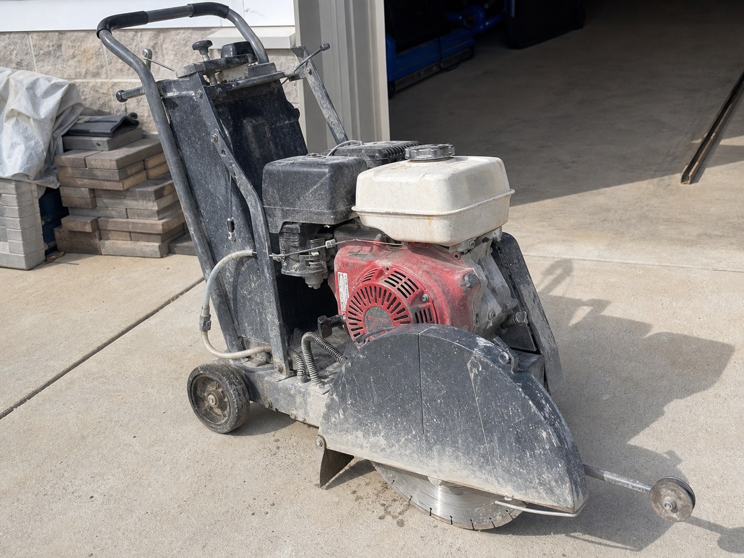 Walk-Behind Concrete Saw