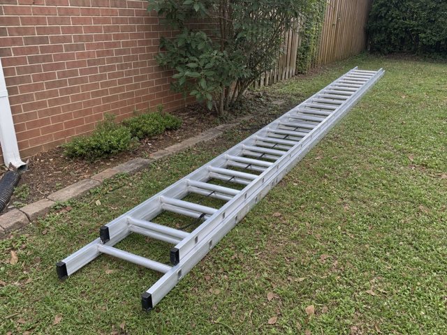 24 ft Aluminum Extension Ladder